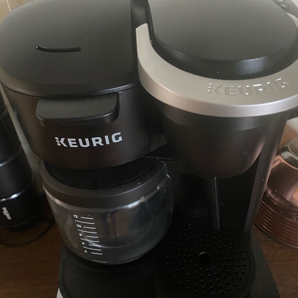 Keurig Essentials Single Serve & Coffee Maker - Picture 4 of 5
